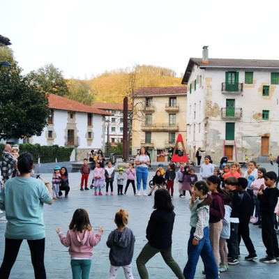 Herri Hezitzailea1.jpg